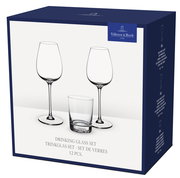 Verpackung eines 12-teiligen Glassets von Villeroy & Boch mit zwei Weingläsern und einem Trinkglas, Vorderansicht.