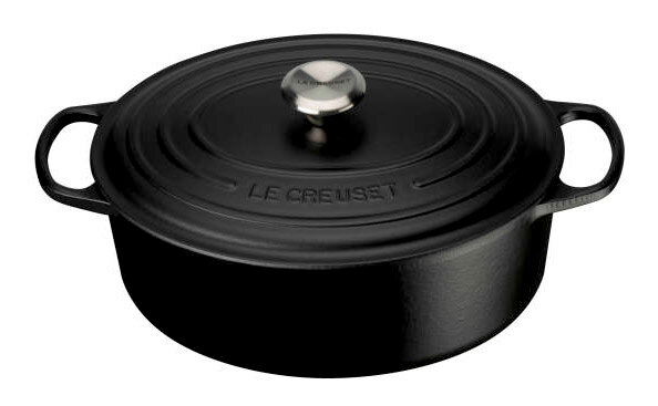 LE CREUSET Bräter Oval 31cm Schwarz SIGNATURE Schwarzer ovaler Bräter 31cm mit Deckel und Griffen, seitliche Perspektive