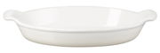 Weiße ovale Auflaufform mit Griffen, seitliche Perspektive