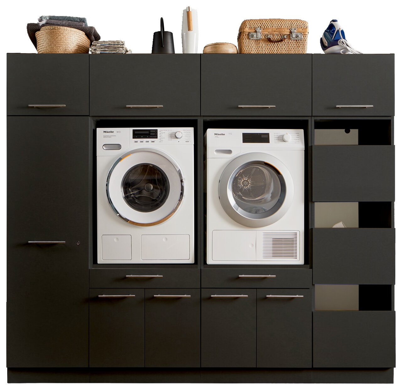 XORA Hauswirtschaftsraum-Kombi PRIMUS Frontale Ansicht einer Hauswirtschaftsraum-Kombination mit Waschmaschine und Trockner, umgeben von schwarzen Schränken und Regalen.