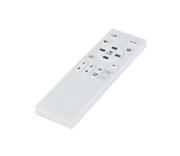 Weiße Fernbedienung für Deckenventilator, schräg von oben fotografiert