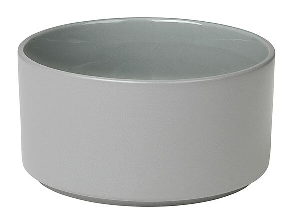 Graue Schale PILAR in Mirage Grey, seitliche Perspektive