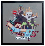Frontansicht eines grauen Minecraft-Produkts mit schwarzem Rahmen und farbigem Minecraft-Motiv (Steve, Schwert, TNT, Ghast, Creeper) sowie Minecraft-Logo