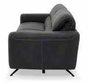 Seitenansicht eines modernen, dunkelgrauen 3-Sitzer-Sofas mit Metallfüßen und sichtbaren Nähten.