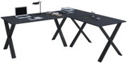 Schwarzer L-förmiger Eckschreibtisch mit X-förmigen Tischbeinen, auf der Tischplatte Laptop, Lampe und Bürozubehör; Perspektive: schräg von vorne (3/4-Ansicht)