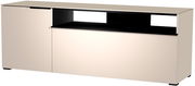 TV-Lowboard in heller Farbe mit zwei Türen und offenem Fach, seitliche Perspektive