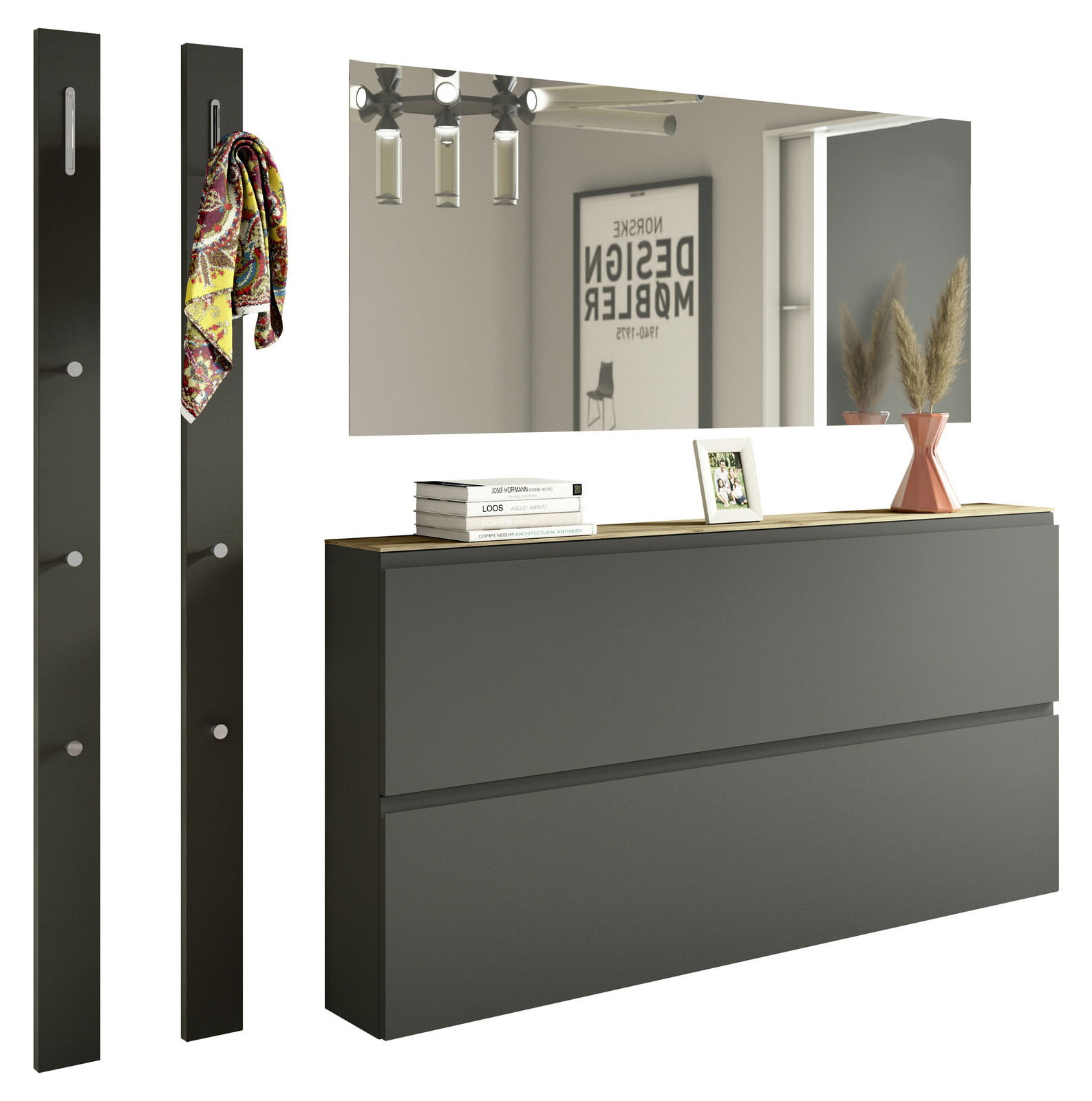 Modernes Garderobenset mit zwei vertikalen Paneelen mit Haken, einem großen Spiegel und einer breiten Kommode in dunklem Design, seitliche Perspektive.