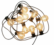 Lichterkette Allegra mit warm leuchtenden Glühbirnen aus der Vogelperspektive