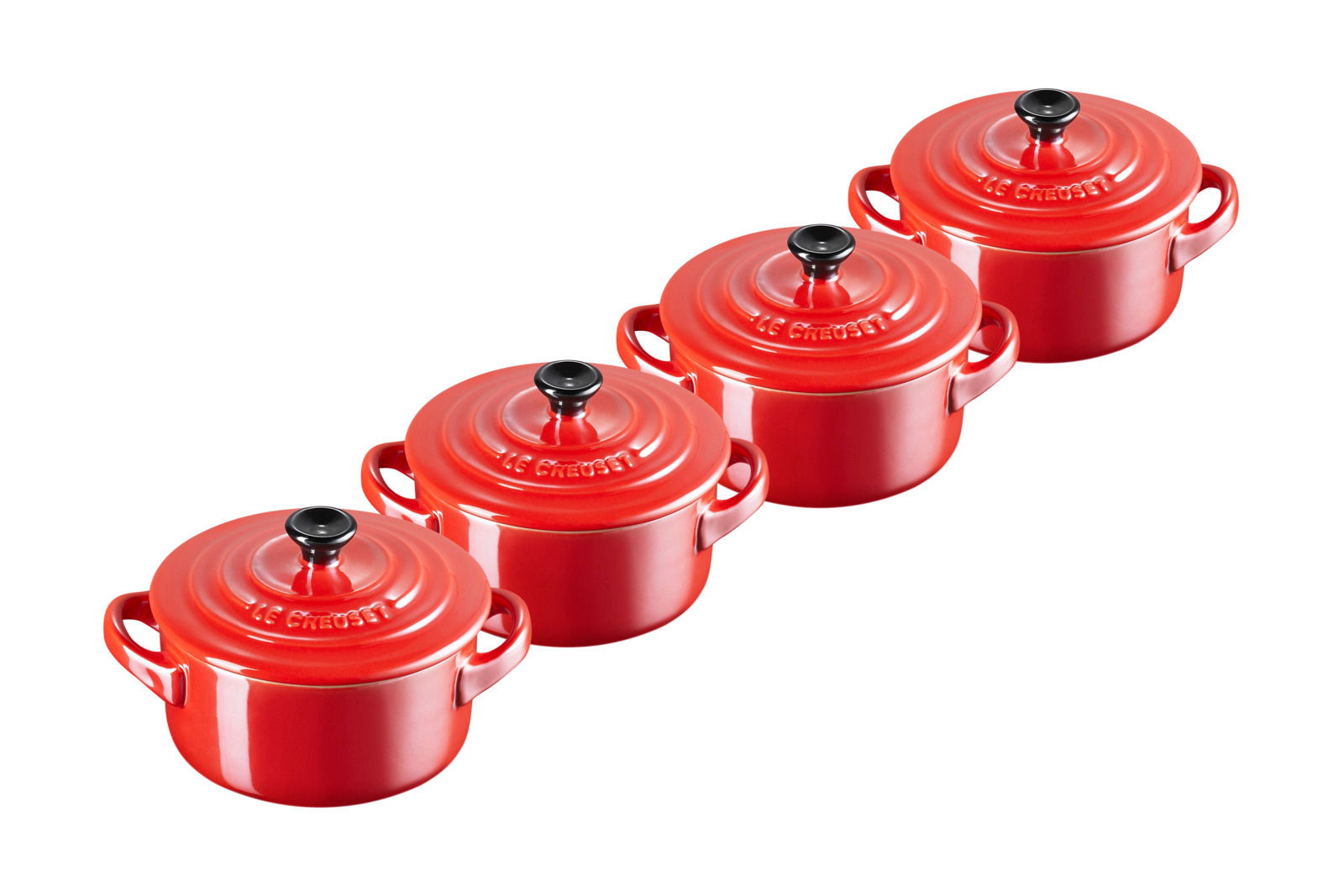 LE CREUSET Mini-Cocotte 4er-Set 10cm Metallics Kirschrot Vierer-Set rote Mini Cocottes aus Metall, seitliche Perspektive