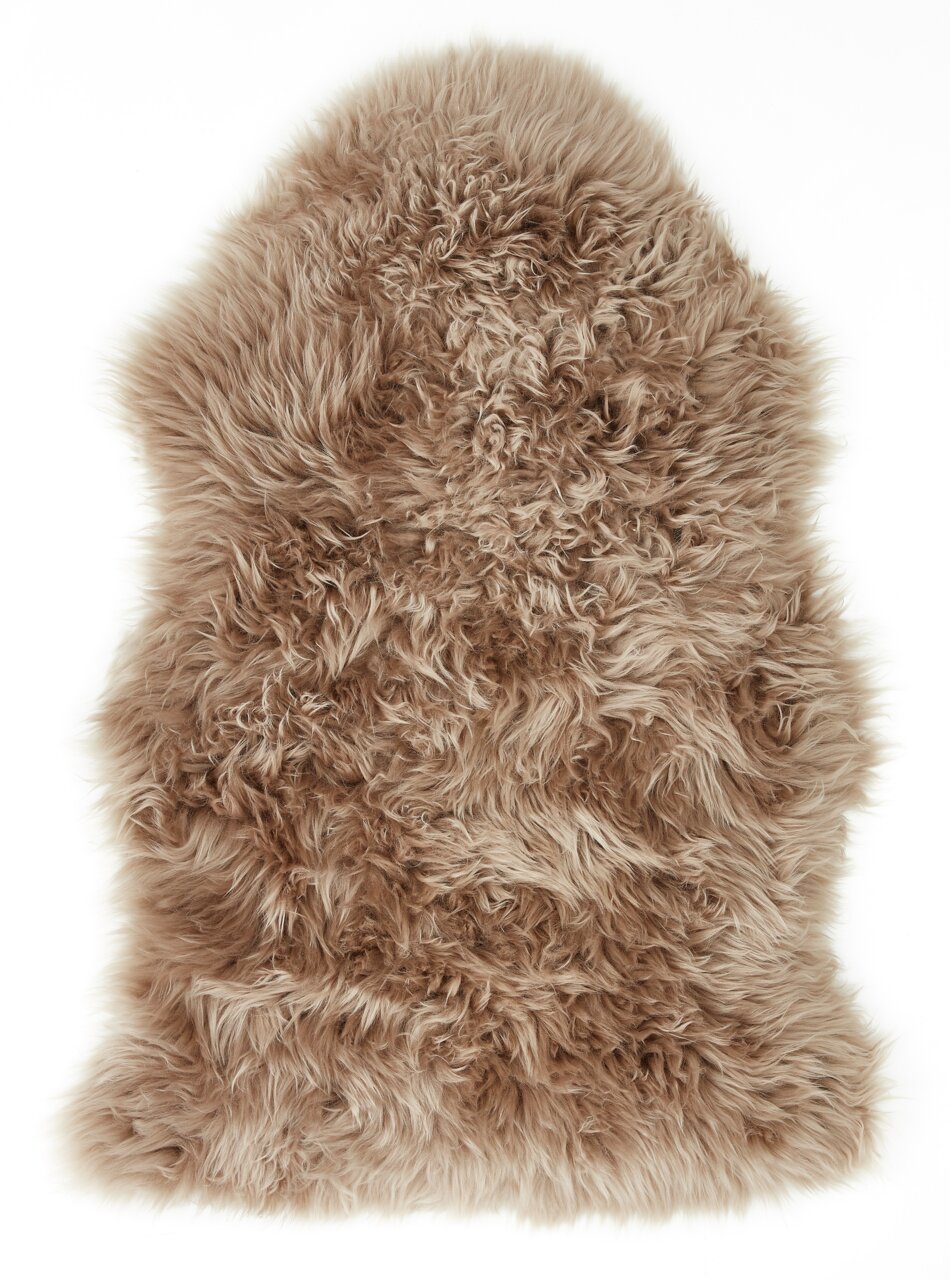 Schaffell in beige, ca. 85 cm, aus der Vogelperspektive fotografiert
