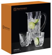 3-delige waterset van Nachtmann, bestaande uit een kan en twee glazen, van fijn kristalglas met een elegant slijpwerkpatroon, zijaanzicht.