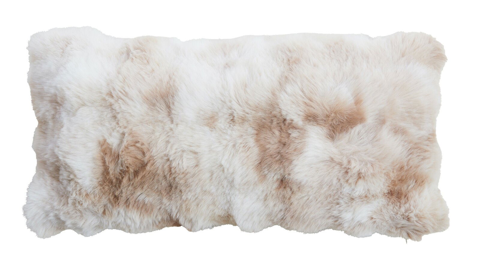 Weiches, flauschiges Kissen in Creme- und Beigetönen, aus der Vogelperspektive fotografiert.