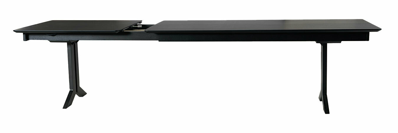 Moderner schwarzer Esstisch mit ausziehbarer Funktion, seitliche Perspektive