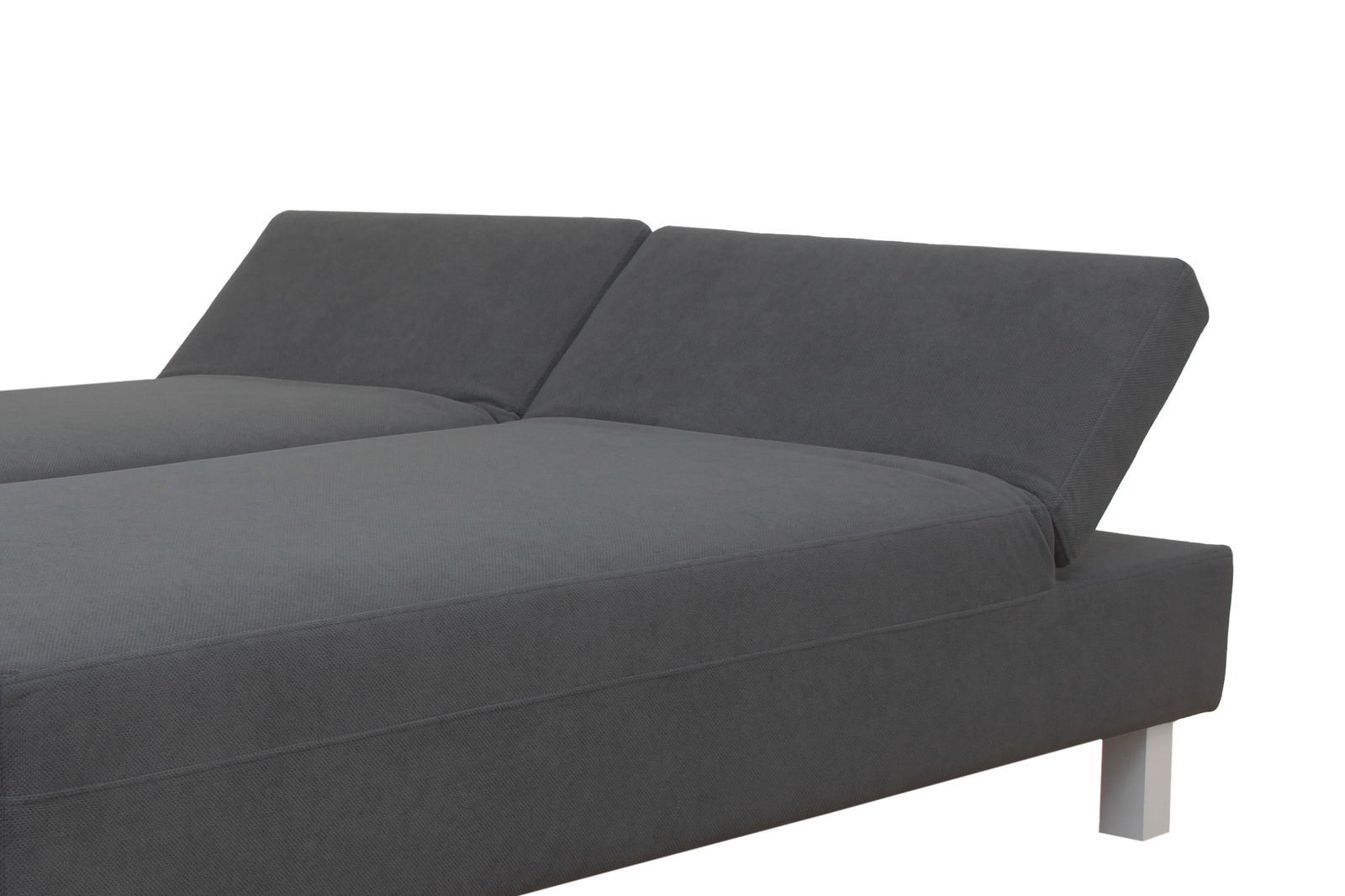 Graues Funktionssofa mit verstellbaren Rückenlehnen, seitliche Perspektive