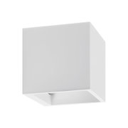Moderne weiße Wandleuchte in kubischer Form, seitliche Perspektive