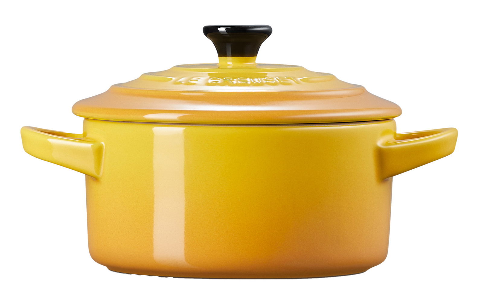 Gelbe Mini Cocotte aus Gusseisen mit Deckel, seitliche Perspektive