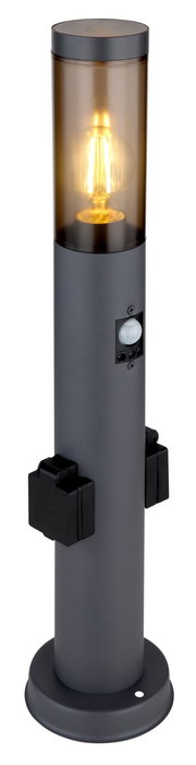 Moderne Außenleuchte in zylindrischer Form mit integriertem Bewegungsmelder und Steckdosen, seitliche Perspektive.