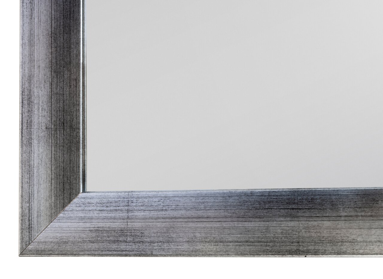 BOXXX Standspiegel ORSAY Nahaufnahme eines Standspiegels mit silbernem Rahmen, Perspektive von der Ecke