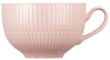 Rosa Milchkaffeetasse mit geriffeltem Design, seitliche Perspektive