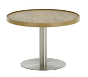 Runder Couchtisch mit Holzplatte und Metallfuß, frontal betrachtet