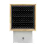 Vorderansicht eines modernen Messerblocks mit Holzrahmen und schwarzer Oberfläche, montiert auf einem silbernen Sockel mit WMF-Logo.