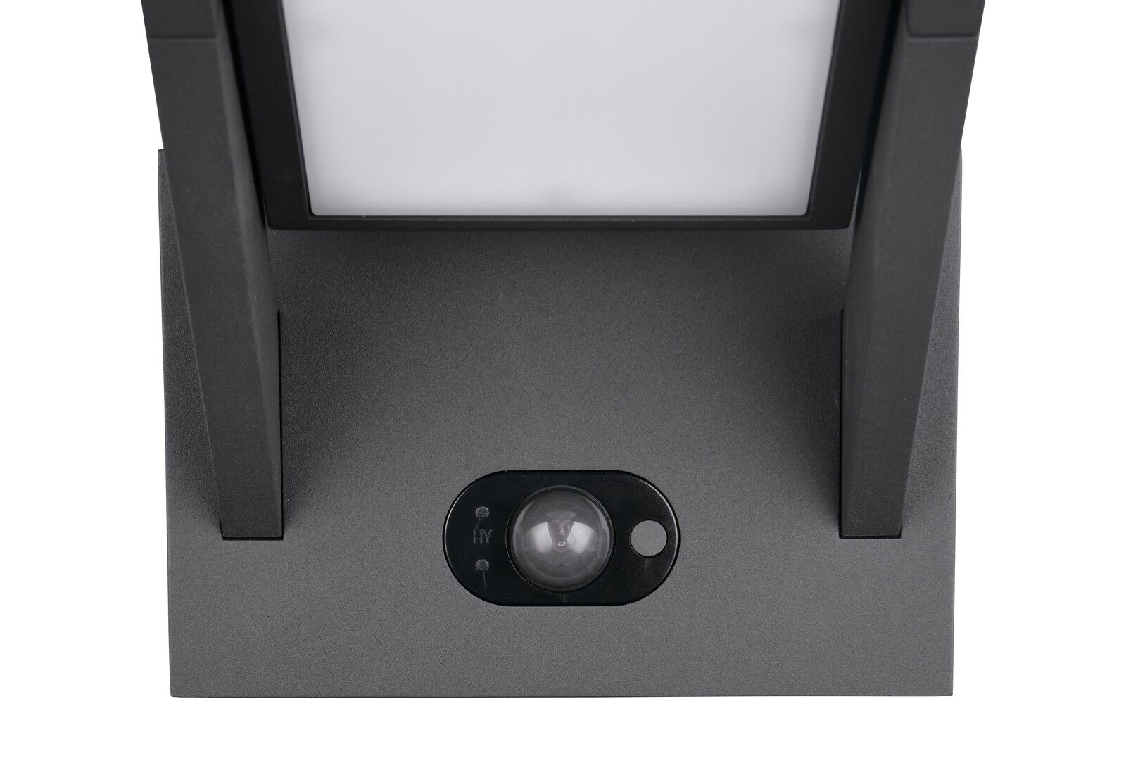 Nahaufnahme der Wandleuchte MalawiTrio Leuchten MALAWI mit integriertem Bewegungssensor, von vorne betrachtet.