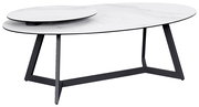 Moderner Couchtisch mit ovaler, weißer Marmoroptik-Tischplatte und schwarzem Metallgestell, seitliche Perspektive