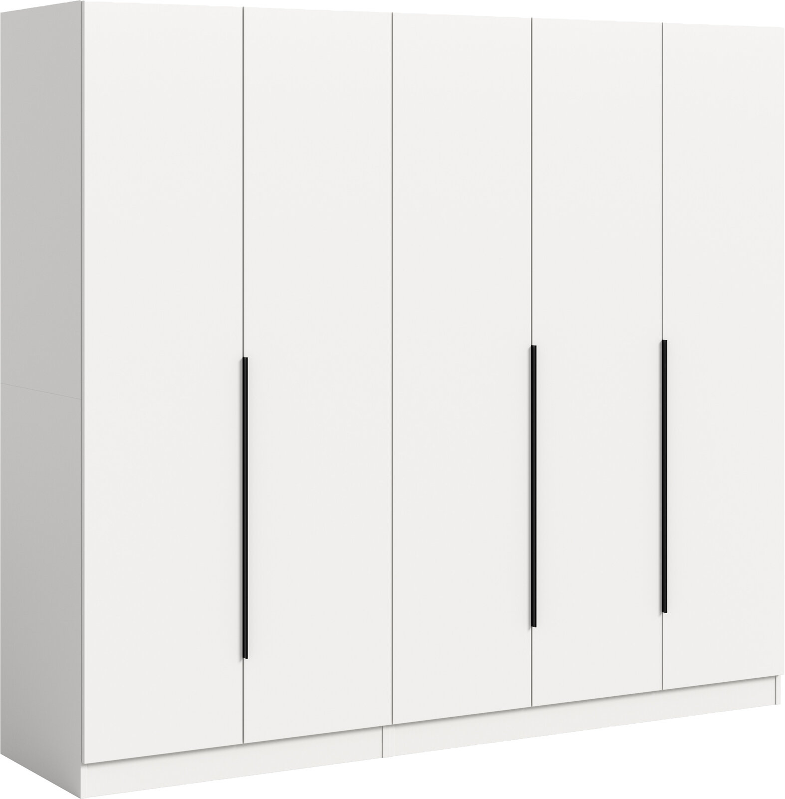 Weißer, moderner Kleiderschrank mit vier Türen und langen schwarzen Griffleisten, freigestellt vor hellem Hintergrund, in leichter Frontansicht mit Blick von links (schräg)