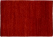 Roter Wollteppich in Draufsicht