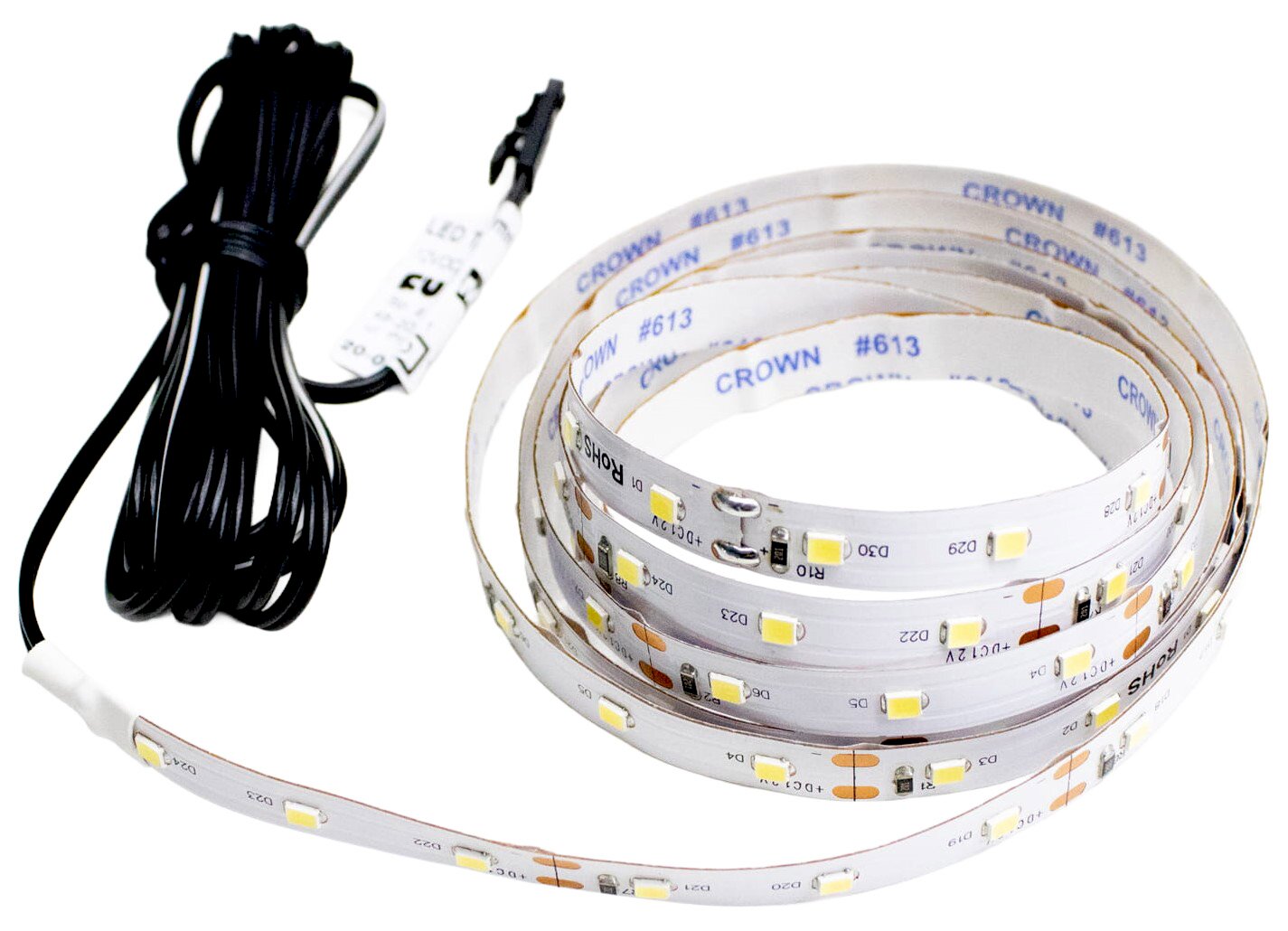 Z2 LED-stripverlichting LAGOON Flexibele LED-lichtstrip opgerold met aansluitkabel, close-up vanuit een licht schuin bovenaanzicht op een witte achtergrond