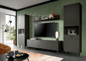 Moderne Wohnzimmer-Vitrine in dunklem Design mit geometrischem Muster, frontal betrachtet.
