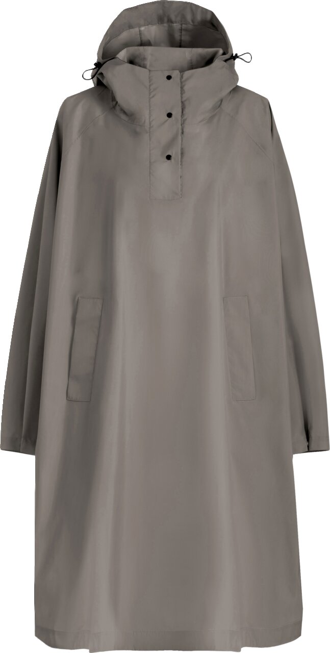 Grauer Regenponcho mit Kapuze und Druckknopf-Leiste, seitlichen Eingrifftaschen und Kordelzug an der Kapuze, Frontansicht vor weißem Hintergrund