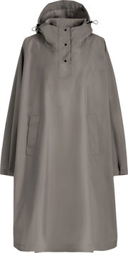 Grauer Regenponcho mit Kapuze und Druckknopf-Leiste, seitlichen Eingrifftaschen und Kordelzug an der Kapuze, Frontansicht vor weißem Hintergrund