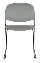 Moderner grauer Stuhl mit schwarzem Metallgestell, Frontalansicht