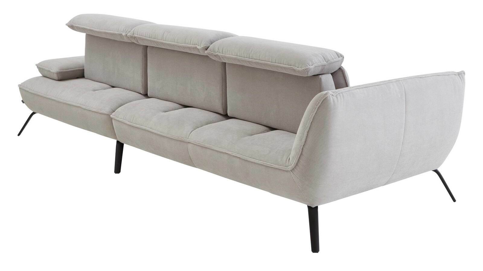 Rückansicht einer modernen Longchairkombination in hellgrauem Stoff mit verstellbaren Kopfstützen und schwarzen Metallbeinen.
