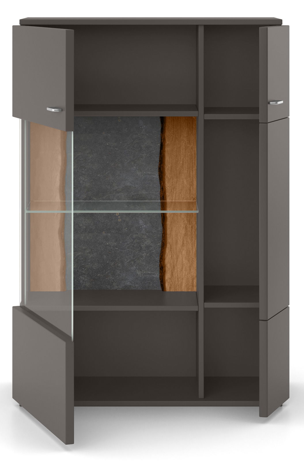 Frontansicht eines modernen Highboards mit offenen und geschlossenen Fächern, Glasregal und dekorativer Rückwand in Holzoptik.