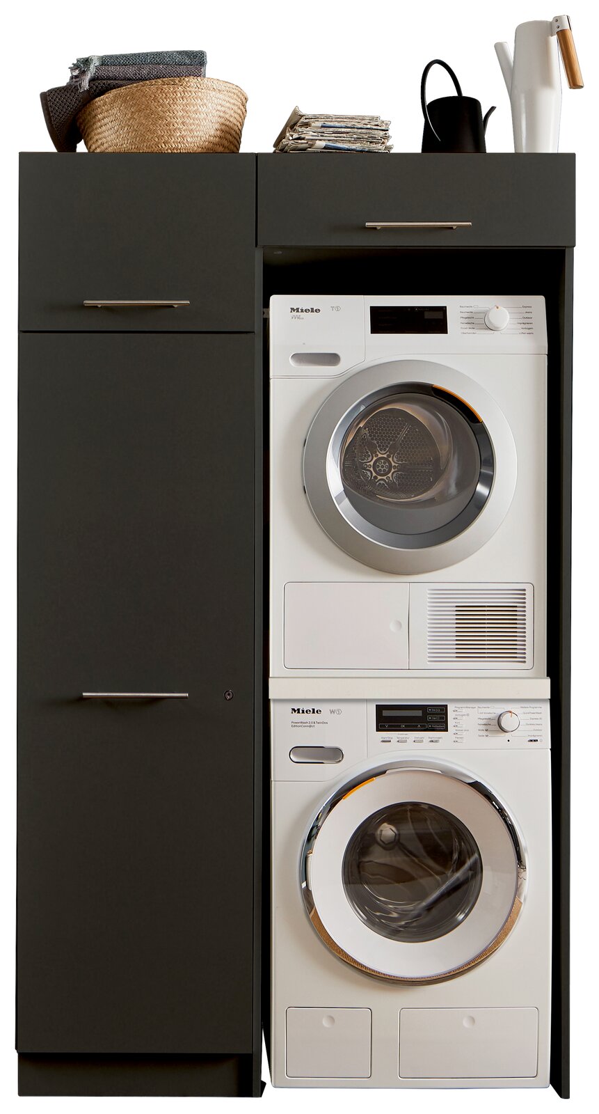 XORA Hauswirtschaftsraum-Kombi PRIMUS Hauswirtschaftsraum-Kombi mit Waschmaschine und Trockner, frontal betrachtet, mit Stauraum und Dekoration oben.