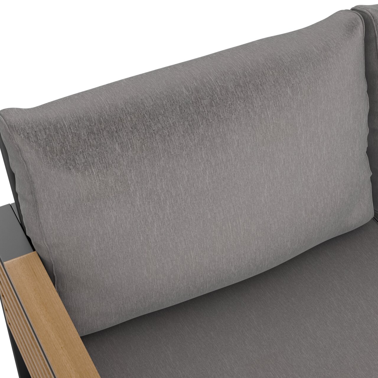 Detailansicht eines grauen Lounge-Set-Kissens mit Holzarmlehne, von oben betrachtet.