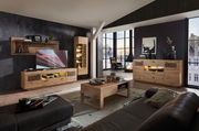 Modernes Wohnzimmer mit Sideboard MADERA II aus Holz, seitliche Perspektive