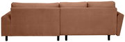Rückansicht eines modernen 3-Sitzer-Sofas in braunem Stoffbezug mit zwei Rückenpolstern, breiten Armlehnen und schwarzen Füßen, freigestellt auf weißem Hintergrund