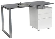 Moderner Schreibtisch mit Glasplatte und weißem Schubladenschrank, seitliche Perspektive