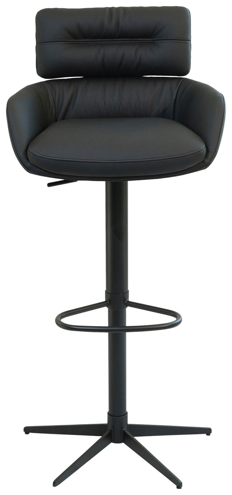 Schwarzer Barhocker mit gepolsterter Rückenlehne und Sitzfläche, seitliche Armlehnen, höhenverstellbar, mit Fußstütze und stabilem Standfuß, Frontalansicht.