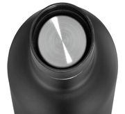 Ansicht von oben auf eine schwarze Isoliertrinkflasche mit Edelstahlverschluss, 650ml