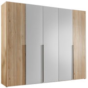 Moderne kledingkast met houtlook en spiegeldeuren, vooraanzicht