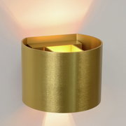Gouden wandlamp XIO met een modern ontwerp, licht straalt naar boven en beneden, zijaanzicht