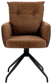 Bruine fauteuil met gestoffeerde rugleuning en armleuningen, op een zwart metalen onderstel, vooraanzicht.