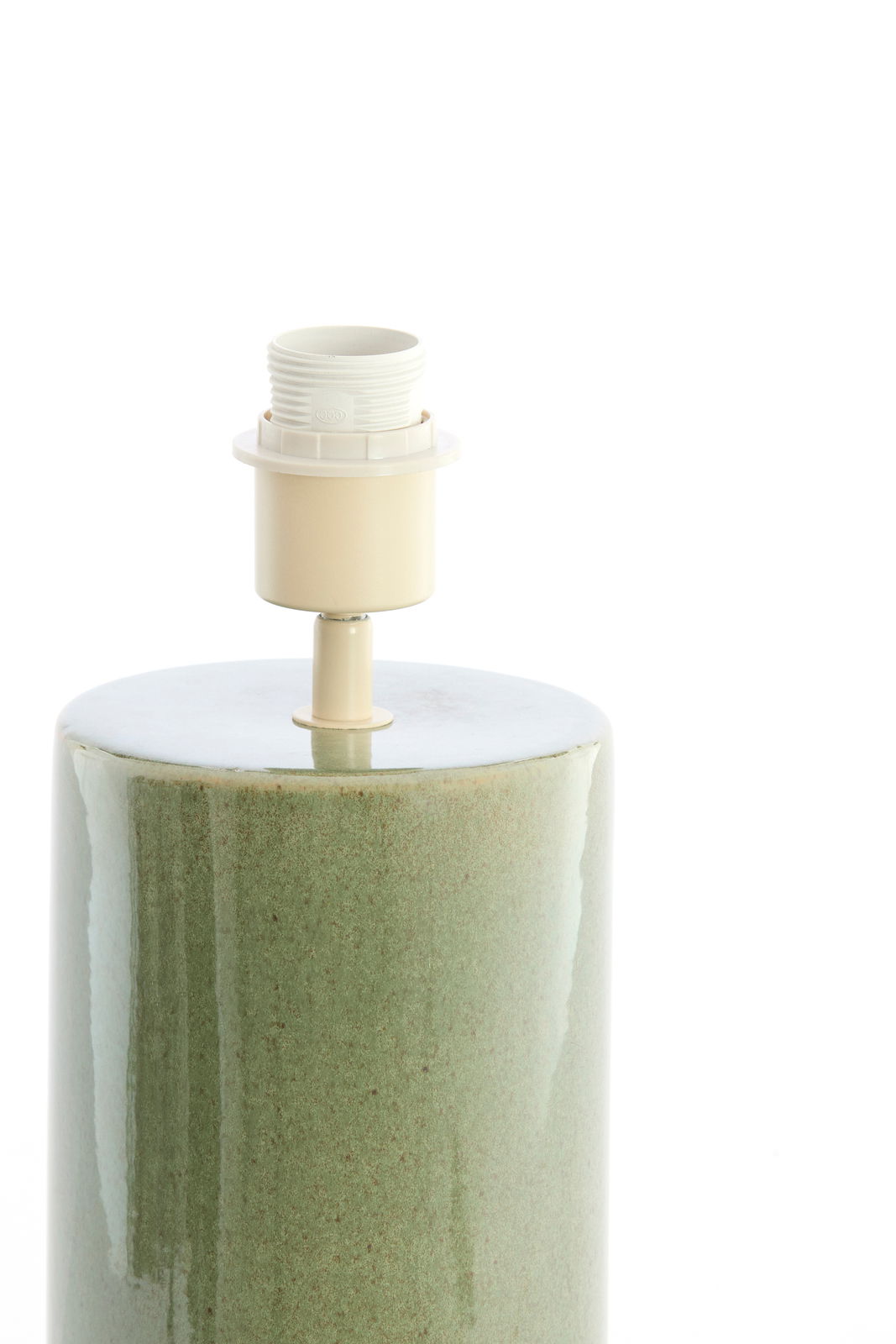 Grüner Lampenfuß aus Keramik mit cremefarbener Fassung, seitliche Perspektive
