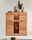Frontale Ansicht eines modernen Highboards aus Holz mit mehreren Schubladen und offenen Fächern, dekoriert mit Pflanzen und Vasen.