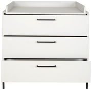 Weiße Wickelkommode mit drei Schubladen und schwarzen Griffen, frontal abgebildet