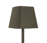Nahaufnahme einer Akku-Tischleuchte mit modernem, minimalistischem Design in dunklem Farbton.
